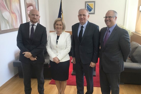Predsjedavajuća Predstavničkog doma PSBiH Borjana Krišto i predsjedavajući Doma naroda PSBiH Bariša Čolak razgovali sa šefom Političkog odjela Ambasade SAD-a u BiH i šefom Političkog odjela Delegacije EU u BiH